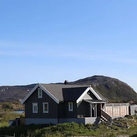 Ved Havet På Brensholmen, Nær Sommarøy, *