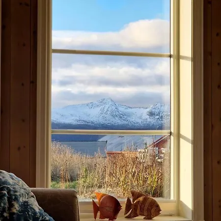 Feriehus Ved Havet På Brensholmen, Nær Sommarøy, Tromsø