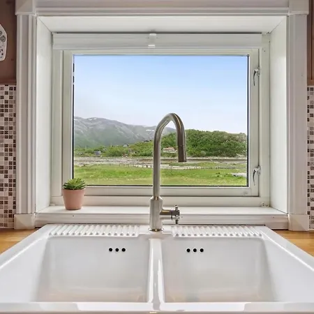 Hébergement de vacances Ved Havet Pa Brensholmen, Naer Sommaroy, *