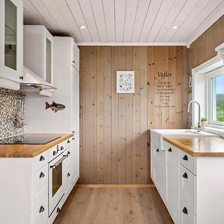 Ved Havet På Brensholmen, Nær Sommarøy, Feriehus *