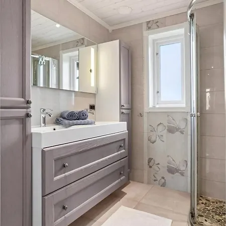 Hébergement de vacances Ved Havet Pa Brensholmen, Naer Sommaroy, Tromsø