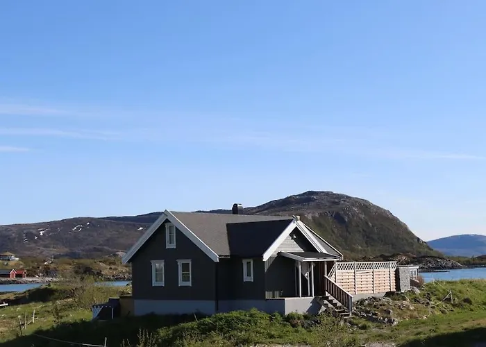 Ved Havet Pa Brensholmen, Naer Sommaroy, *